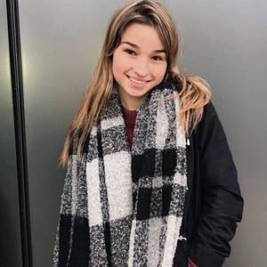 Meet your Posher, Annabel